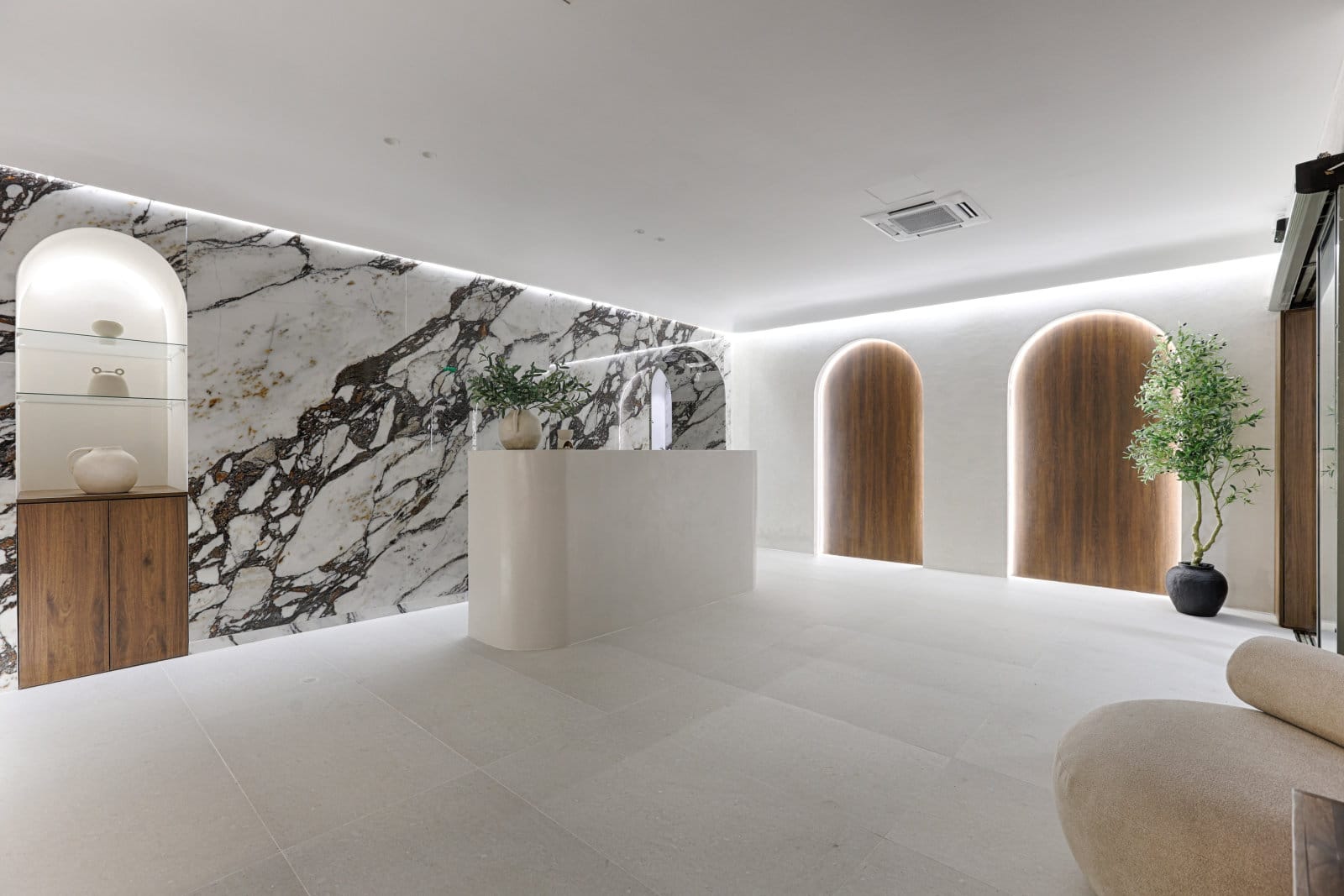 Intérieur Bain Foch — voûtes et marbre