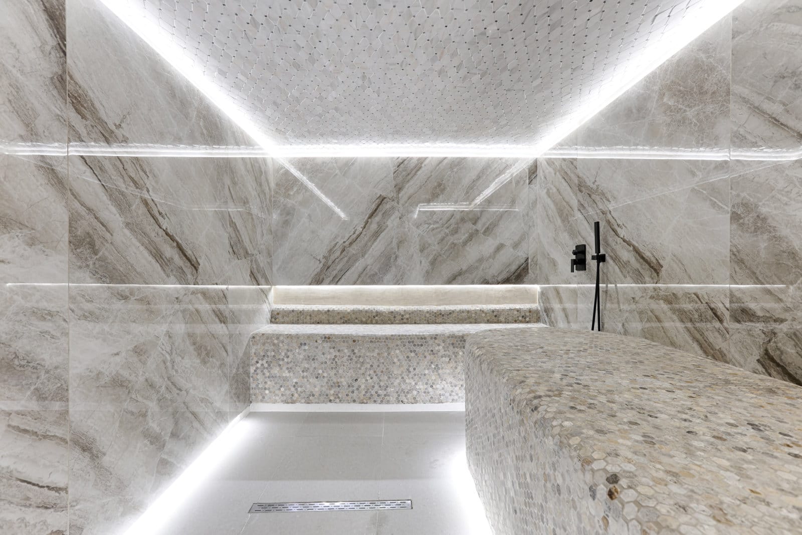 Routine soin de la peau : le rituel hammam complet — Bain Foch Paris